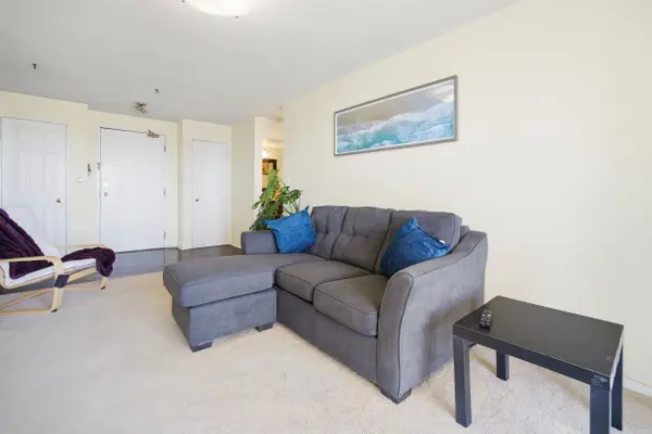 145 Hillcrest AVE #PH1, Mississauga, ON L5B 4B1