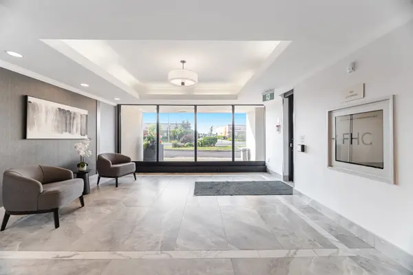 2900 Battleford RD #214, Mississauga, ON L5N 2V9