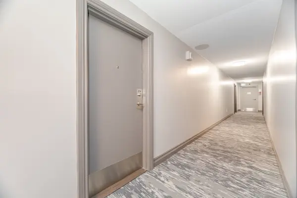 2900 Battleford RD #214, Mississauga, ON L5N 2V9