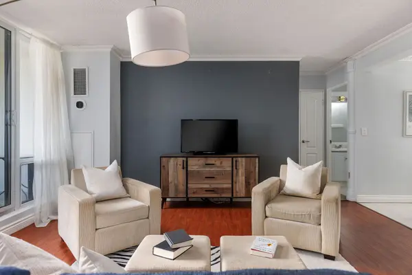 1515 Lakeshore RD E #1103, Mississauga, ON L5E 3E3