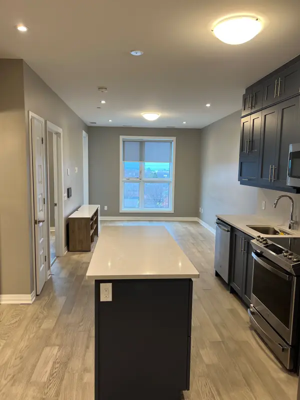 95 Dundas ST W #311, Oakville, ON L6M 5N4