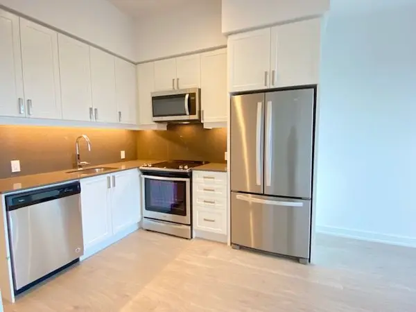 8 Nahani WAY #Lph 19, Mississauga, ON L4Z 0C6