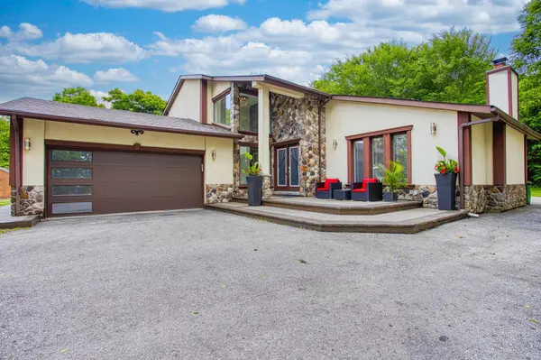 3263 Guyatt RD, Hamilton, ON L0R 1P0