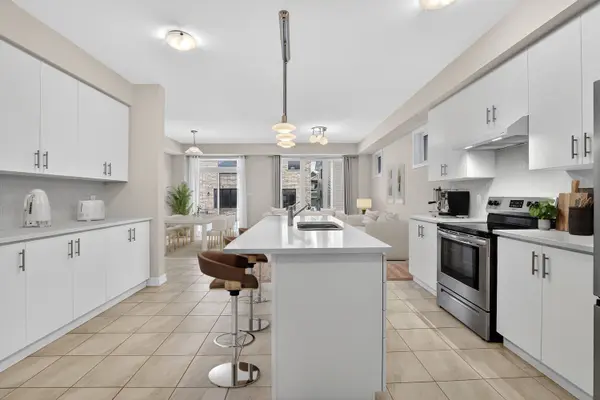 42 Sunflower CRES, Thorold, ON L3B 0L3