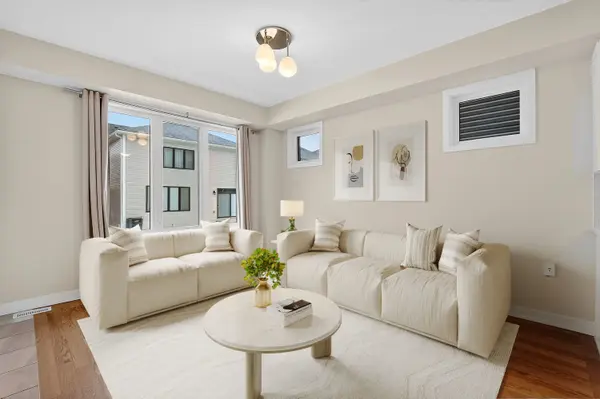 42 Sunflower CRES, Thorold, ON L3B 0L3