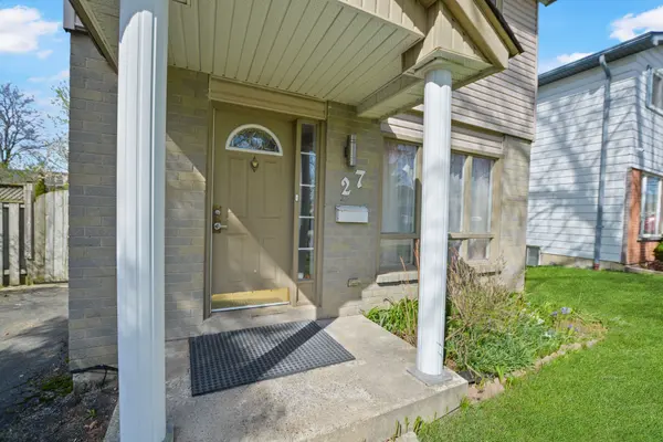 27 Heatherdale PL, Hamilton, ON L9C 6K7