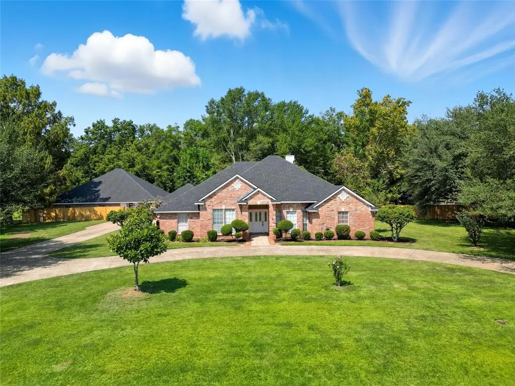 107 Lakewood Point Drive, Bossier City, LA 71111