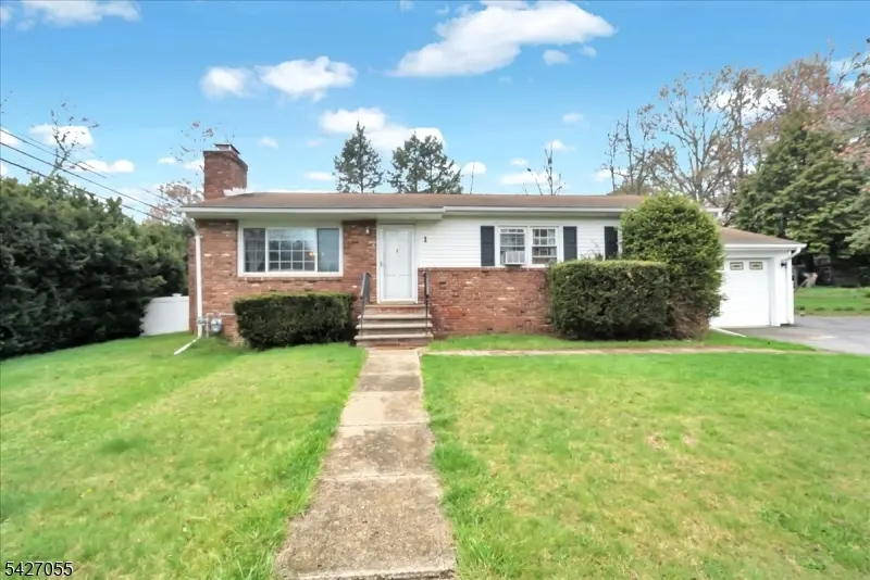 1 Sanders Ct, West Milford Twp., NJ 07480