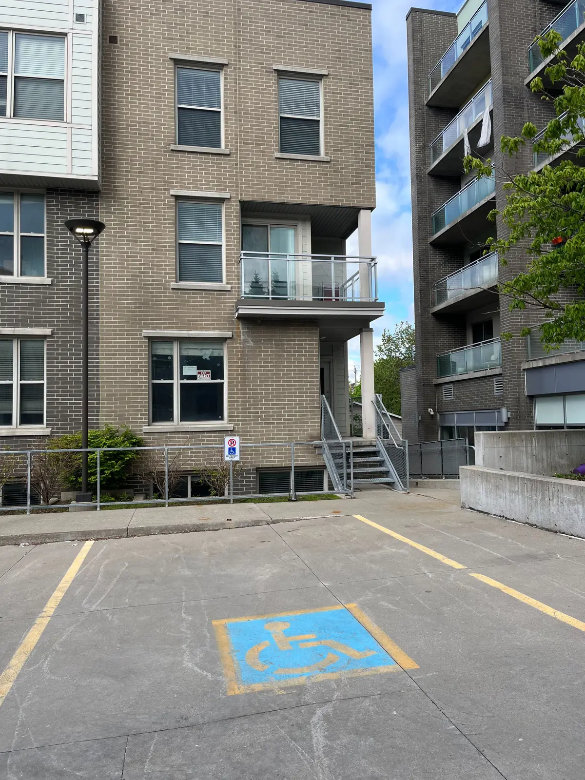 62 Balsam ST N #T101, Waterloo, ON N3L 3H2