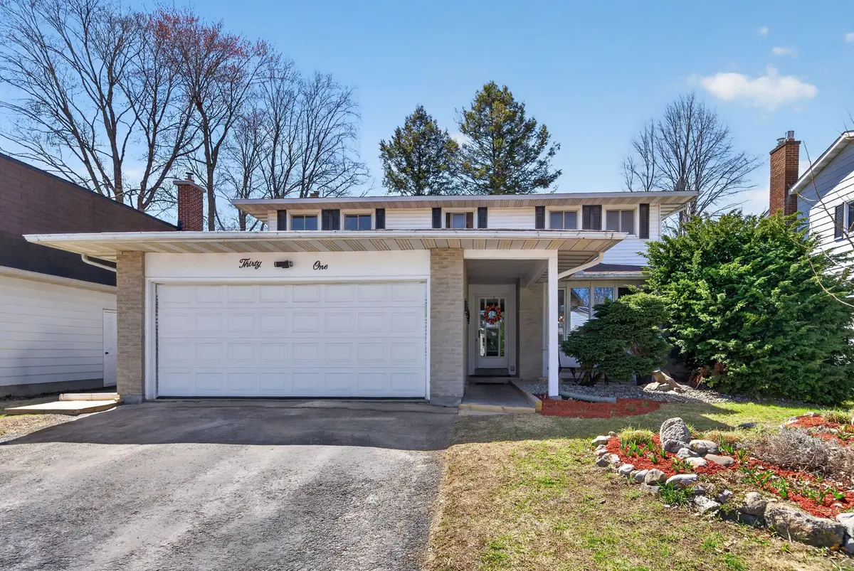 31 Northpark DR, Blackburn Hamlet, ON K1B 3R7