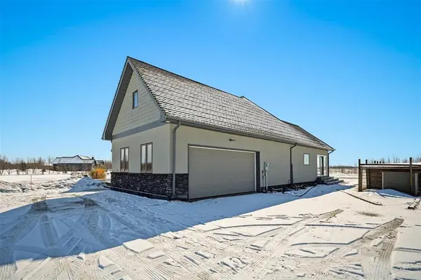 2348 MONDOR RD, Ile Des Chenes, MB R0A 0T0