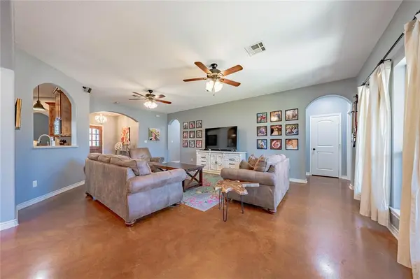 3597 Pedernales, Athens, TX 75752