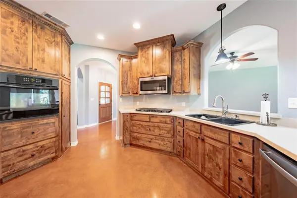 3597 Pedernales, Athens, TX 75752