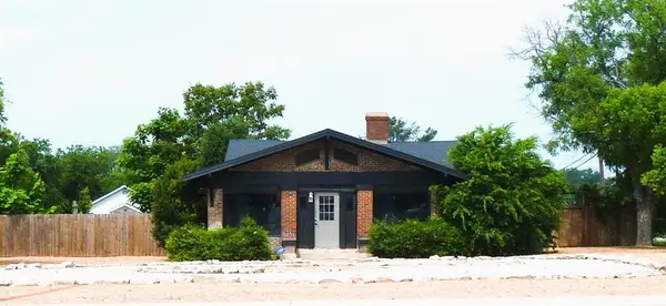 617 N Bridge, Brady, TX 76825