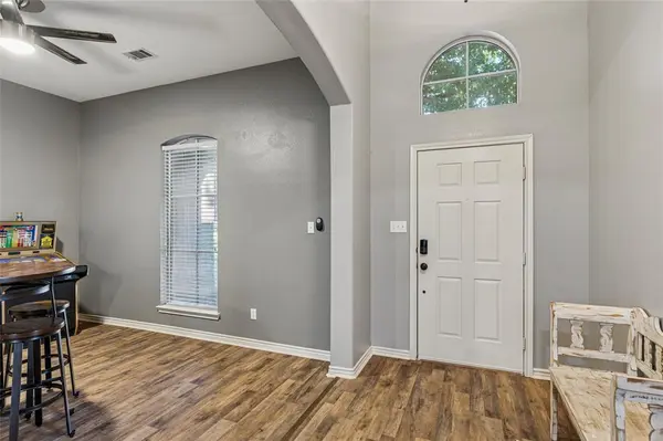 1220 Clairemont Lane, Burleson, TX 76028