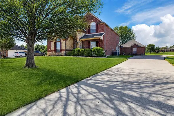 5024 Running Brook Drive, Joshua, TX 76058