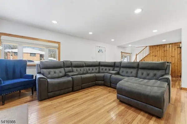 117 Dupont Ave, Hopatcong Boro, NJ 07843