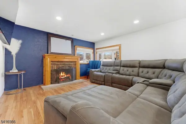 117 Dupont Ave, Hopatcong Boro, NJ 07843