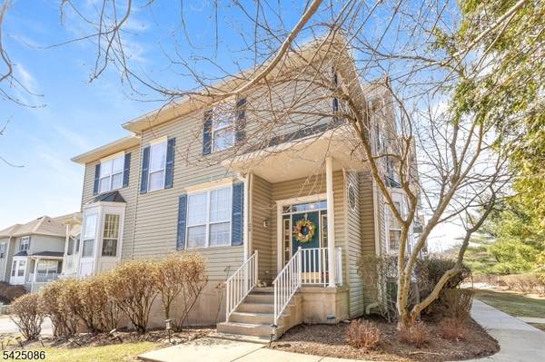 20 Chesterfield Ct, Raritan Twp., NJ 08822