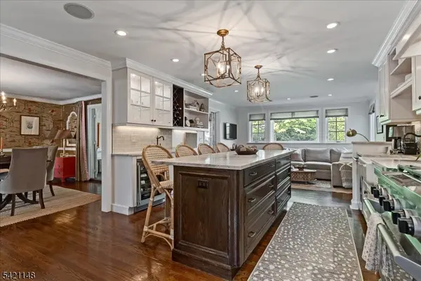 282 Forest Ave, Glen Ridge Boro Twp., NJ 07028