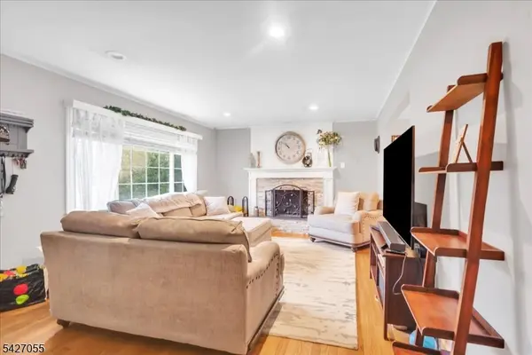 1 Sanders Ct, West Milford Twp., NJ 07480