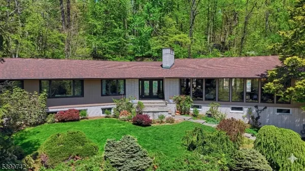 38 Farview Rd, Millburn Twp., NJ 07041