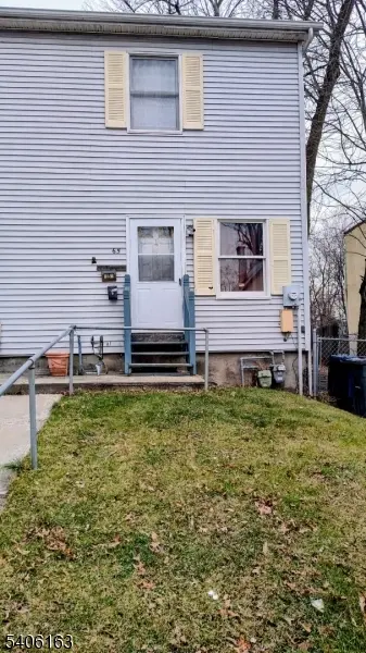 65 Hamilton St #2, East Orange City, NJ 07017