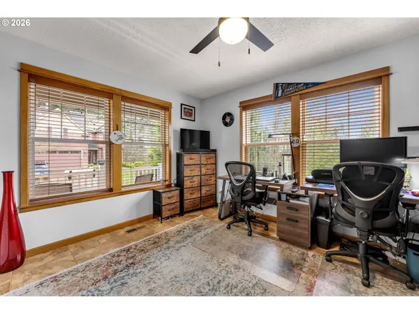 1261 SW BINFORD LAKE PKWY, Gresham, OR 97080