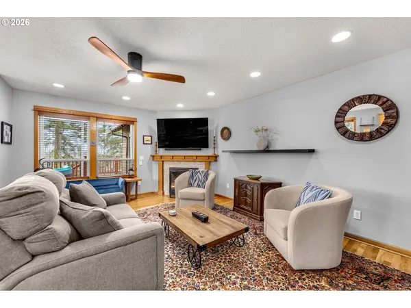 1261 SW BINFORD LAKE PKWY, Gresham, OR 97080