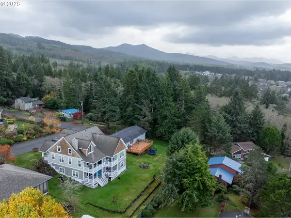 360 HILLTOP DR, Seaside, OR 97138