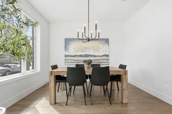 2825 26 ST SW, Calgary, AB T3E 2B1