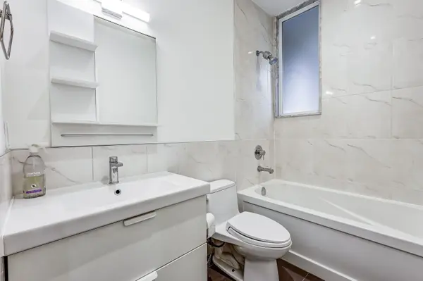 588 Ossington AVE, Toronto C01, ON M6G 3T5