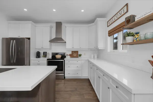 2967 Earl ST, Innisfil, ON L9S 3E2