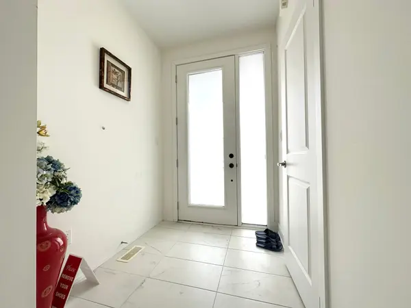 124 Hilts DR, Richmond Hill, ON L4S 0J2