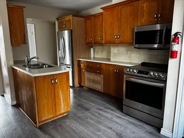 40 Aurora Heights DR, Aurora, ON L4G 2W7