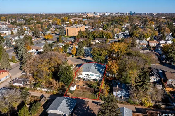 309 / 311 Y AVENUE S, Saskatoon, SK S7M 3J6