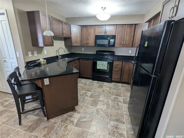 150 Pawlychenko LANE #323, Saskatoon, SK S7V 0B4