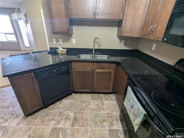 150 Pawlychenko LANE #323, Saskatoon, SK S7V 0B4