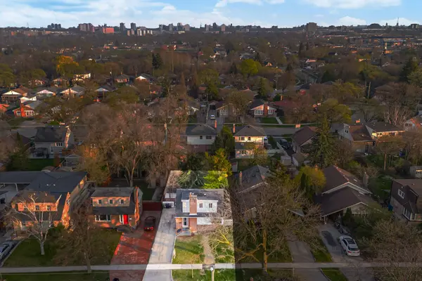 29 Genthorn AVE, Toronto W10, ON M9W 2S8