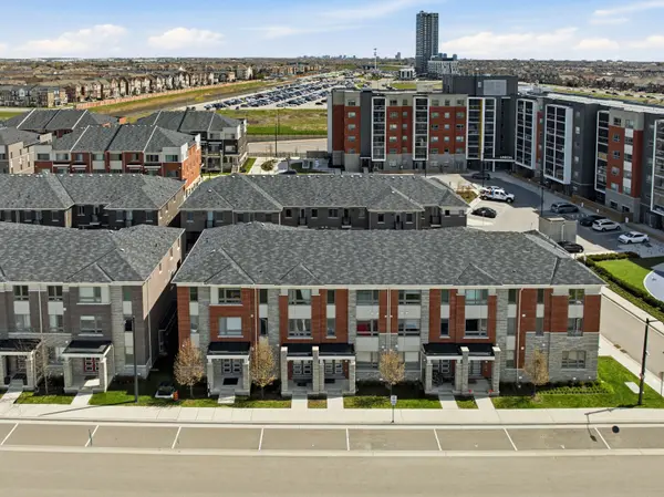 334 Lagerfeld DR, Brampton, ON L7A 5G8