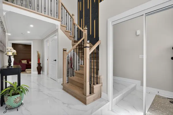 151 Brisdale DR, Brampton, ON L7A 2Y8