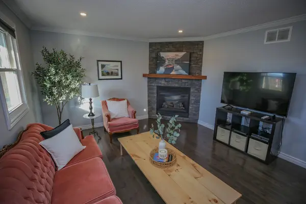 1379 County Road 2 RD W, Elizabethtown-kitley, ON K6V 7C5