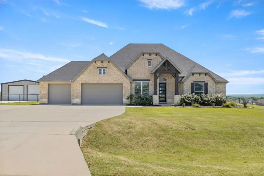 305 Monument Place, Reno, TX 76020