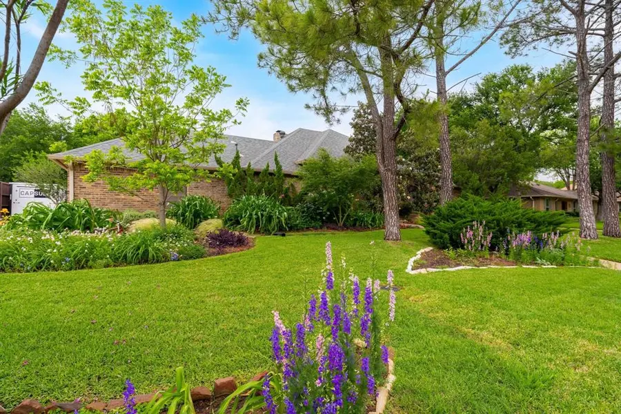 229 Merriman Drive, Highland Village, TX 75077