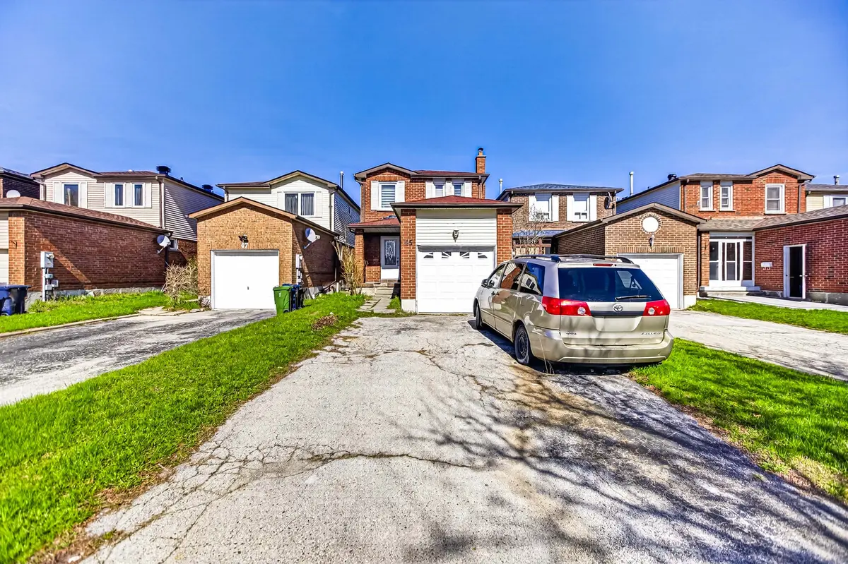 45 Brimstone CRES, Toronto E07, ON M1V 3C8
