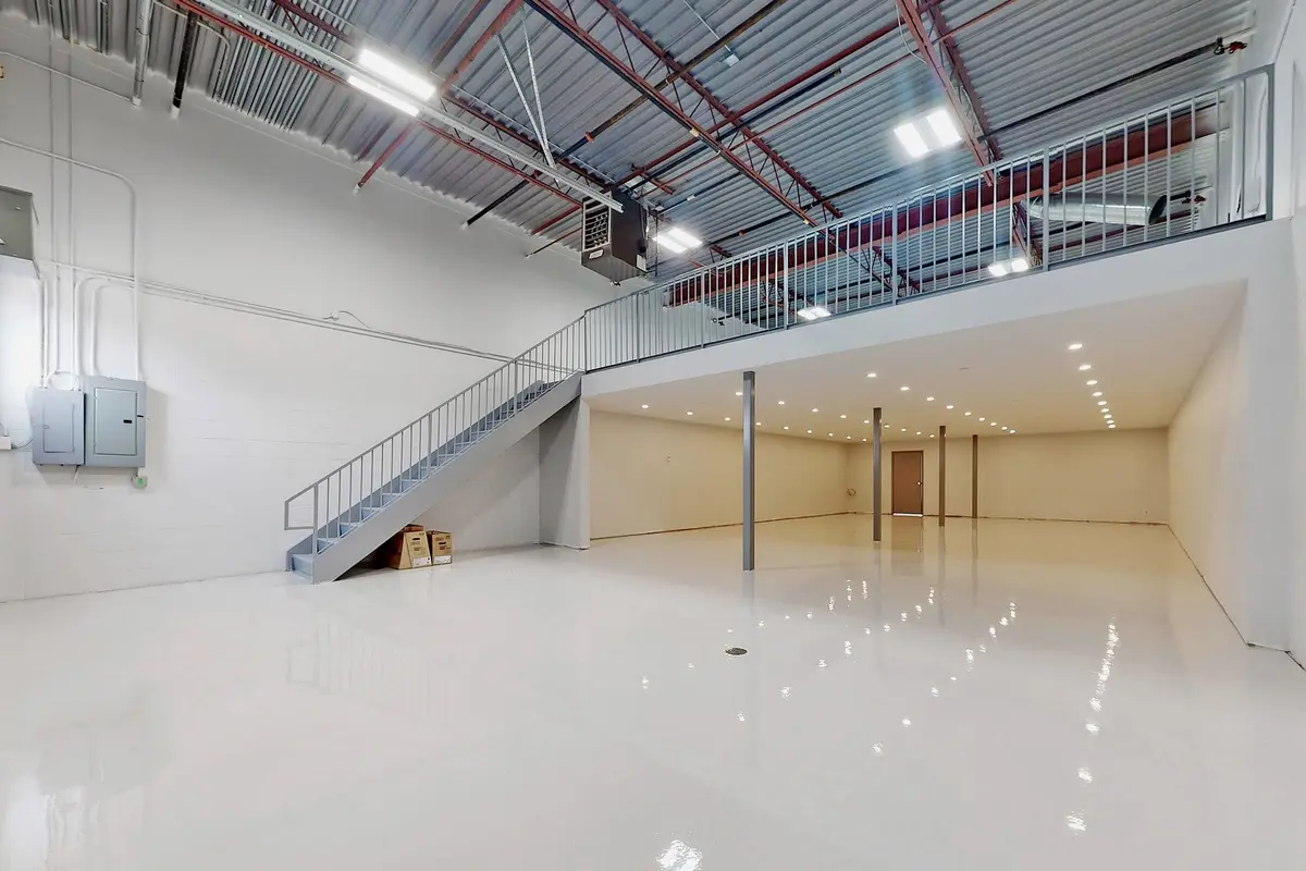 80 West Beaver Creek RD #10, Richmond Hill, ON L4B 1H3