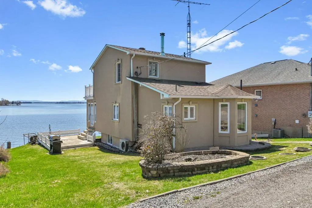 19564-4 County Rd 2 RD S, South Glengarry, ON K0C 2E0