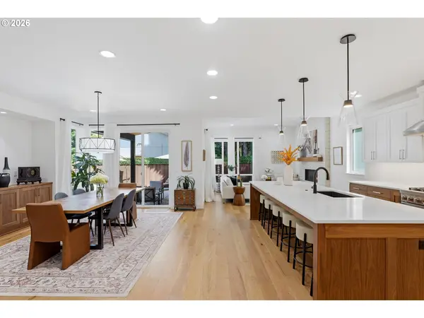 8907 SW HARMON LN, Portland, OR 97225