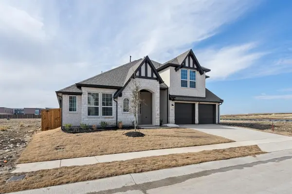 1013 Butterfly, Justin, TX 76247