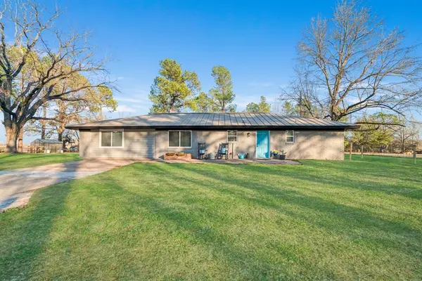 127 Farm Road 1499,  Paris,  TX 75460